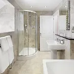 Hawksmoor 5* ويندرمير